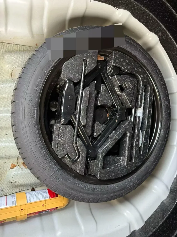 2020 Roewe i5 1.5L 120HP L4 CVT,autocango,china used car exporter,china ev exporter,chinese used car exporter,chinese used ev exporter