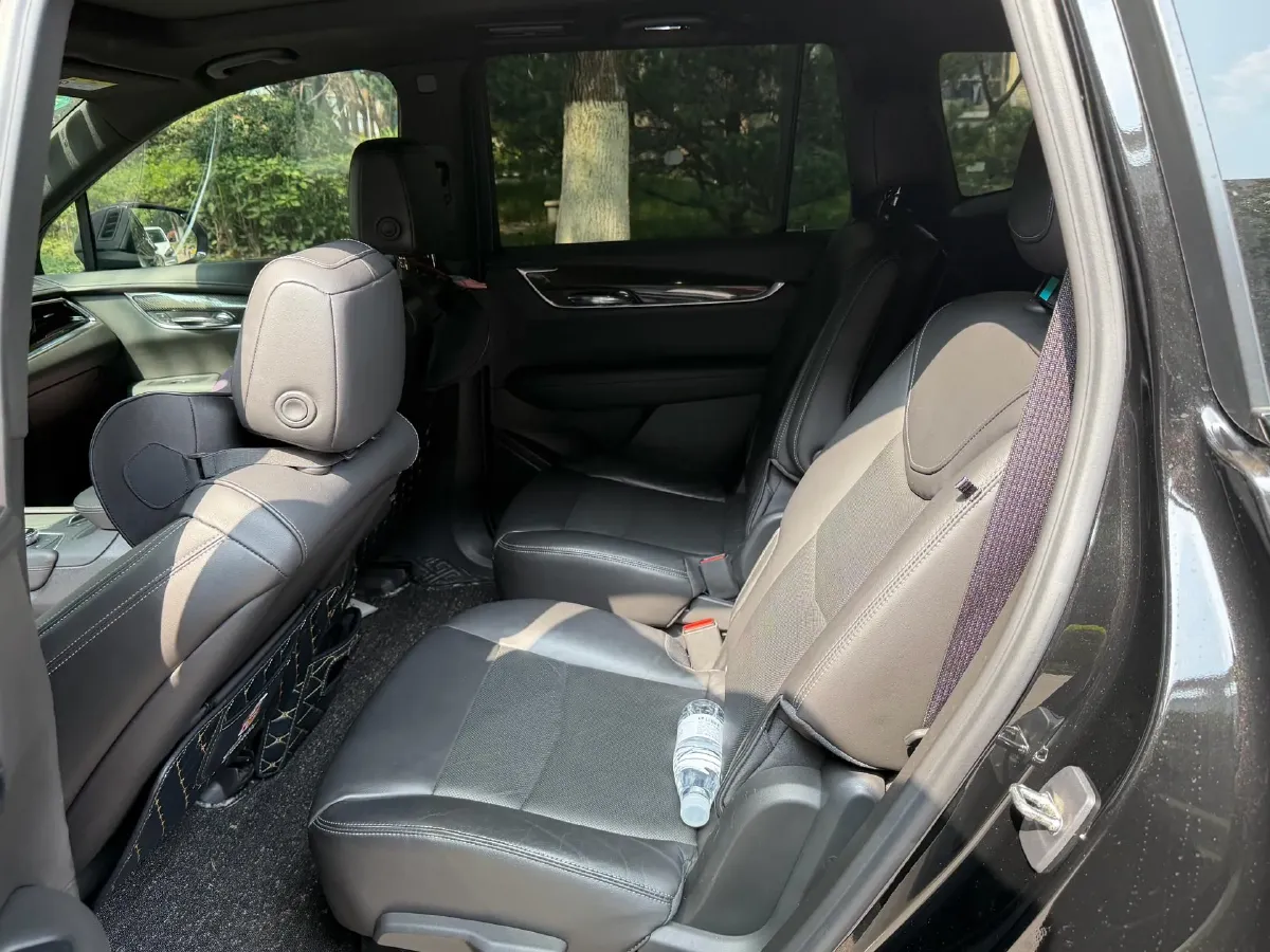 2020 Cadillac XT6 2.0T 237HP L4 9AT,autocango,china used car exporter,china ev exporter,chinese used car exporter,chinese used ev exporter