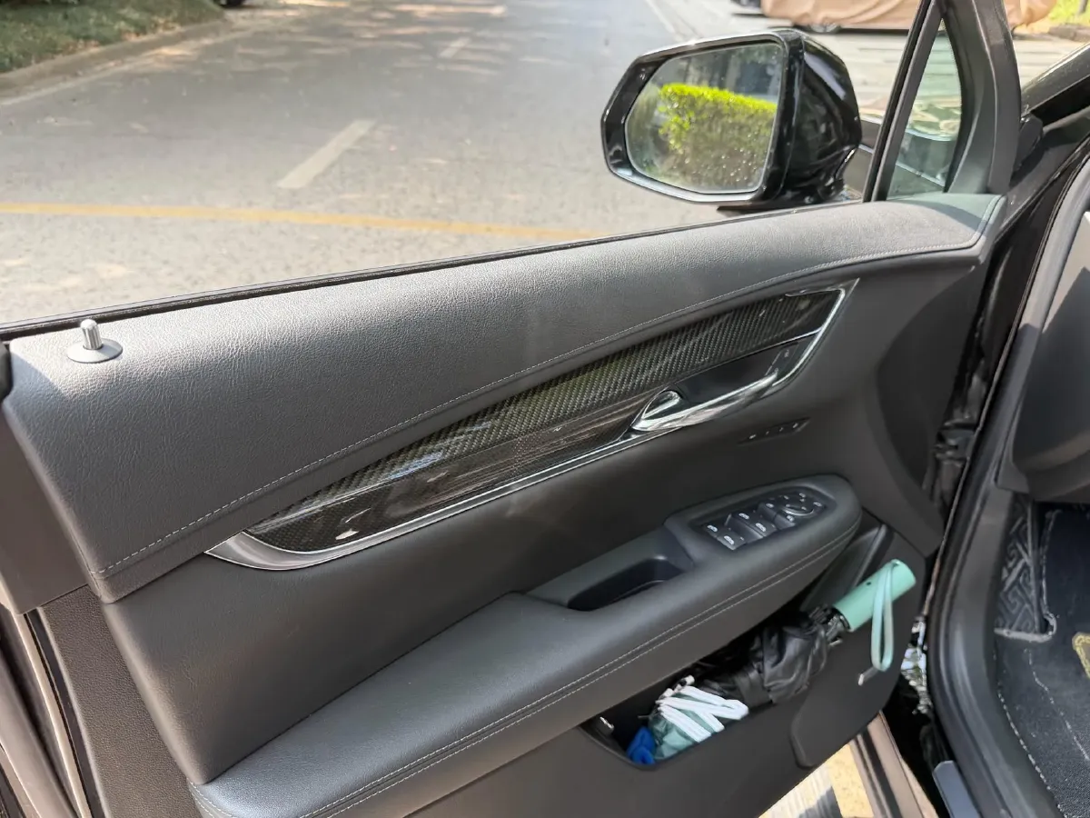 2020 Cadillac XT6 2.0T 237HP L4 9AT,autocango,china used car exporter,china ev exporter,chinese used car exporter,chinese used ev exporter