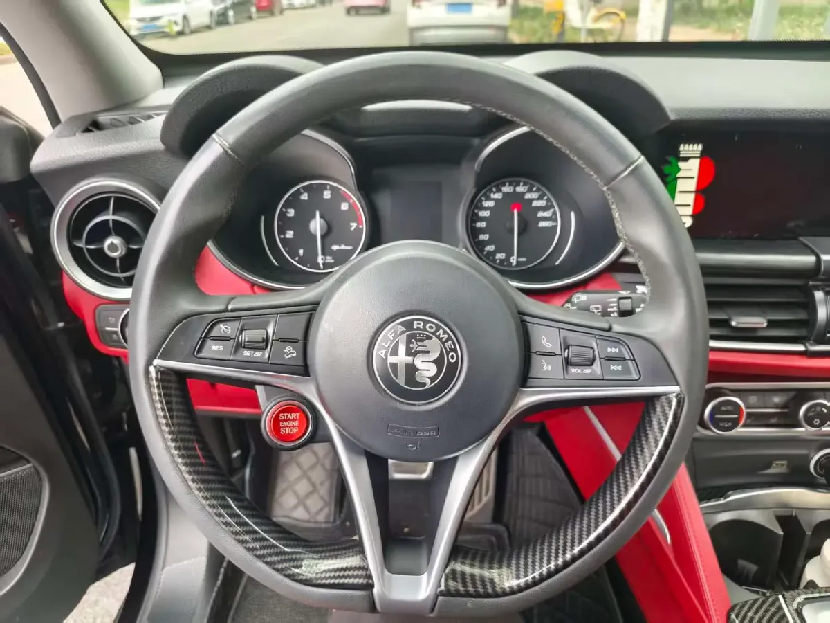 2017 Jaguar XE 2.0T 240HP L4 8AT,autocango,china used car exporter,china ev exporter,chinese used car exporter,chinese used ev exporter