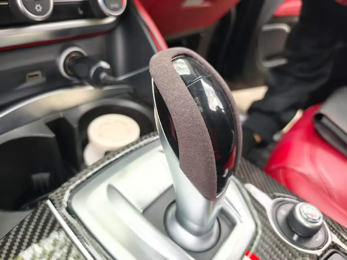 2017 Jaguar XE 2.0T 240HP L4 8AT,autocango,china used car exporter,china ev exporter,chinese used car exporter,chinese used ev exporter