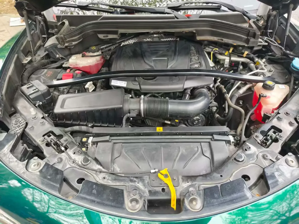 2017 Jaguar XE 2.0T 240HP L4 8AT,autocango,china used car exporter,china ev exporter,chinese used car exporter,chinese used ev exporter