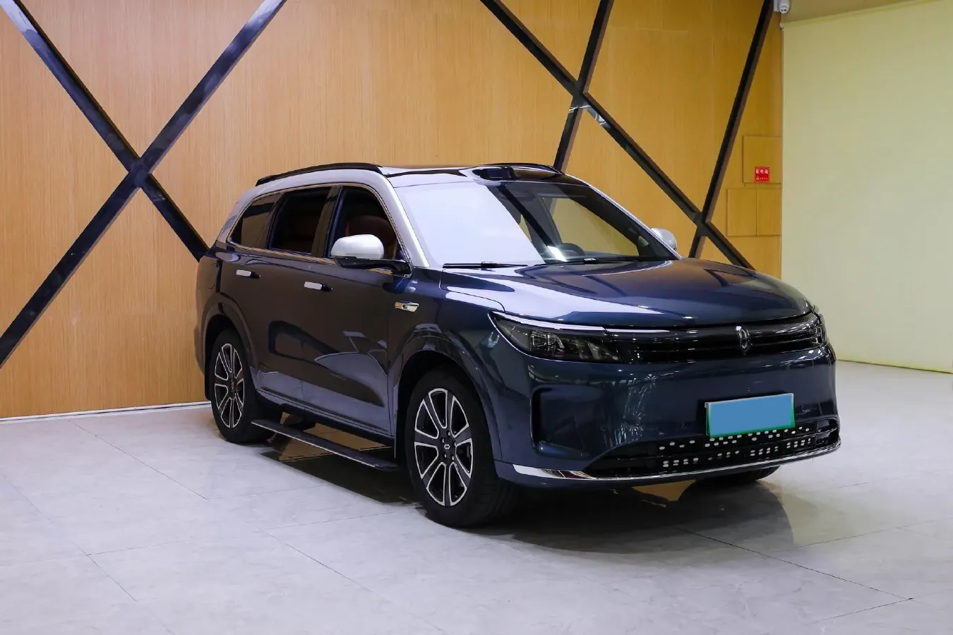 2024 AITO AITO M7 1.5T 152HP L4 REEV 42KWH,autocango,china used car exporter,china ev exporter,chinese used car exporter,chinese used ev exporter