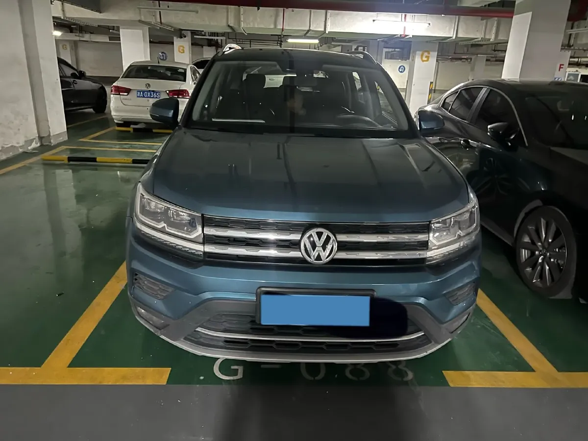2020 Volkswagen Tharu 2.0T 186HP L4 7DCT,autocango,china used car exporter,china ev exporter,chinese used car exporter,chinese used ev exporter