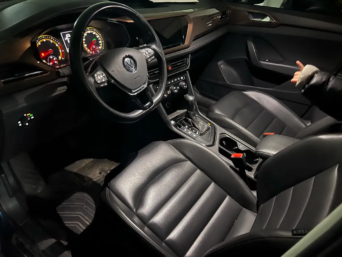 2020 Volkswagen Tharu 2.0T 186HP L4 7DCT,autocango,china used car exporter,china ev exporter,chinese used car exporter,chinese used ev exporter