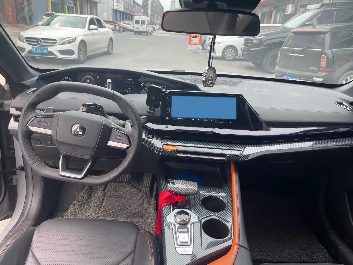 2023 ChangAn UNI-V 1.5T 188HP L4 7DCT,autocango,china used car exporter,china ev exporter,chinese used car exporter,chinese used ev exporter