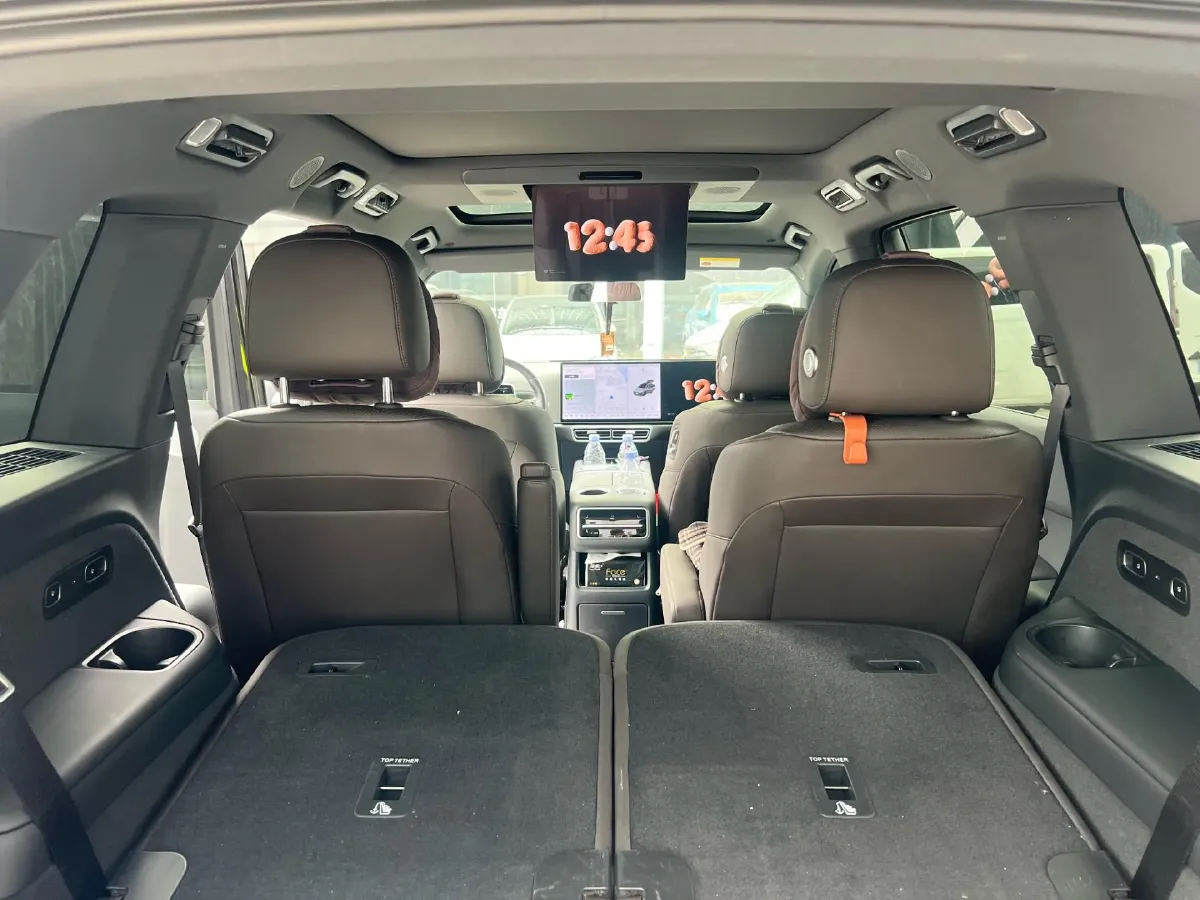 2023 Li L8 Range Extended 154HP REEV 40.9KWH,autocango,china used car exporter,china ev exporter,chinese used car exporter,chinese used ev exporter