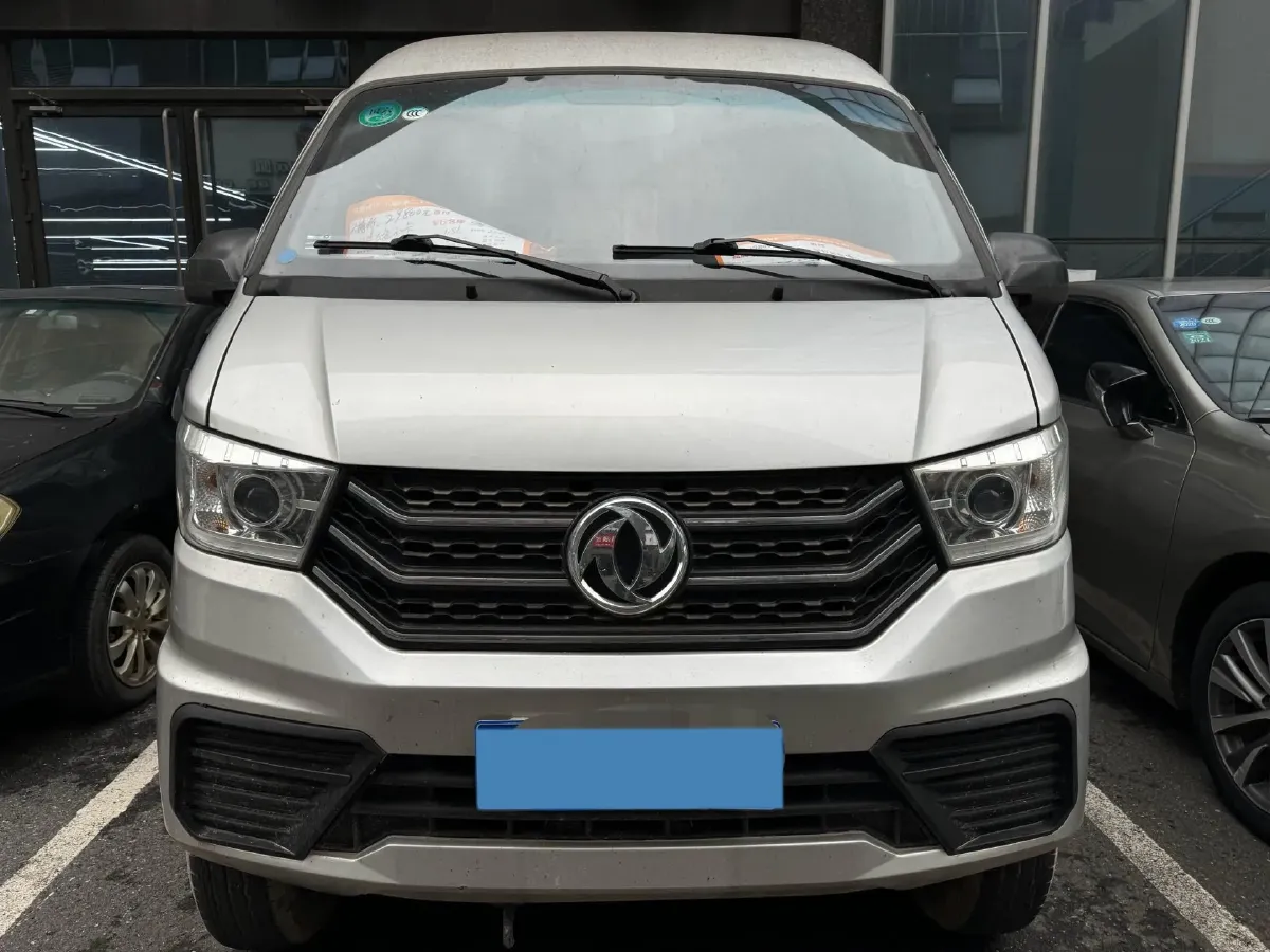 2023 DongFeng DFSK D71 1.6L 122HP L4 5MT,autocango,china used car exporter,china ev exporter,chinese used car exporter,chinese used ev exporter