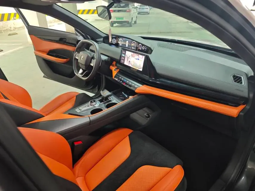 2023 ChangAn UNI-V 2.0T 233HP L4 8AT,autocango,china used car exporter,china ev exporter,chinese used car exporter,chinese used ev exporter