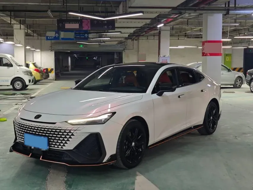 2023 ChangAn UNI-V 2.0T 233HP L4 8AT,autocango,china used car exporter,china ev exporter,chinese used car exporter,chinese used ev exporter