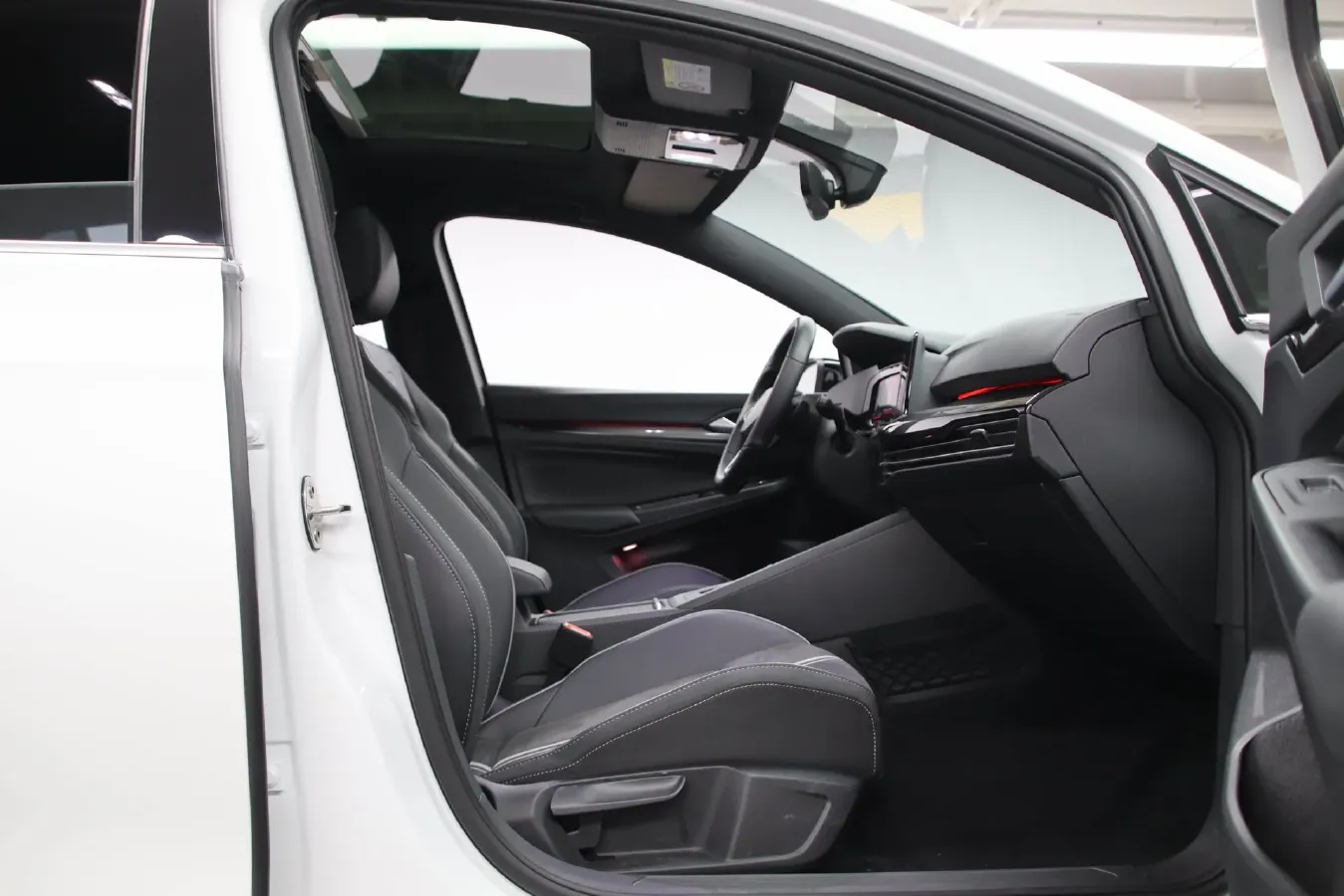 2023 Volkswagen Golf 1.4T 150HP L4 7DCT,autocango,china used car exporter,china ev exporter,chinese used car exporter,chinese used ev exporter