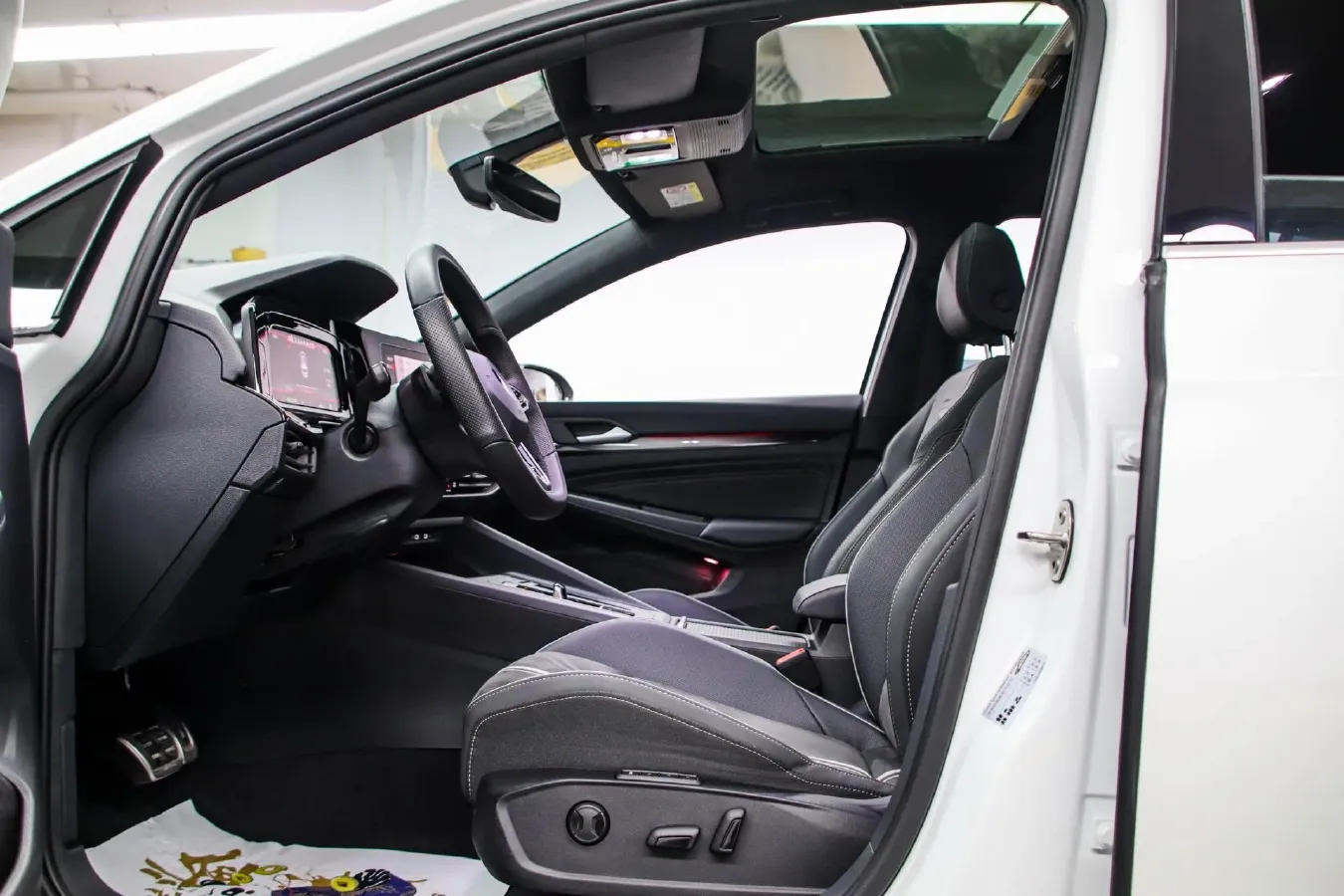 2023 Volkswagen Golf 1.4T 150HP L4 7DCT,autocango,china used car exporter,china ev exporter,chinese used car exporter,chinese used ev exporter