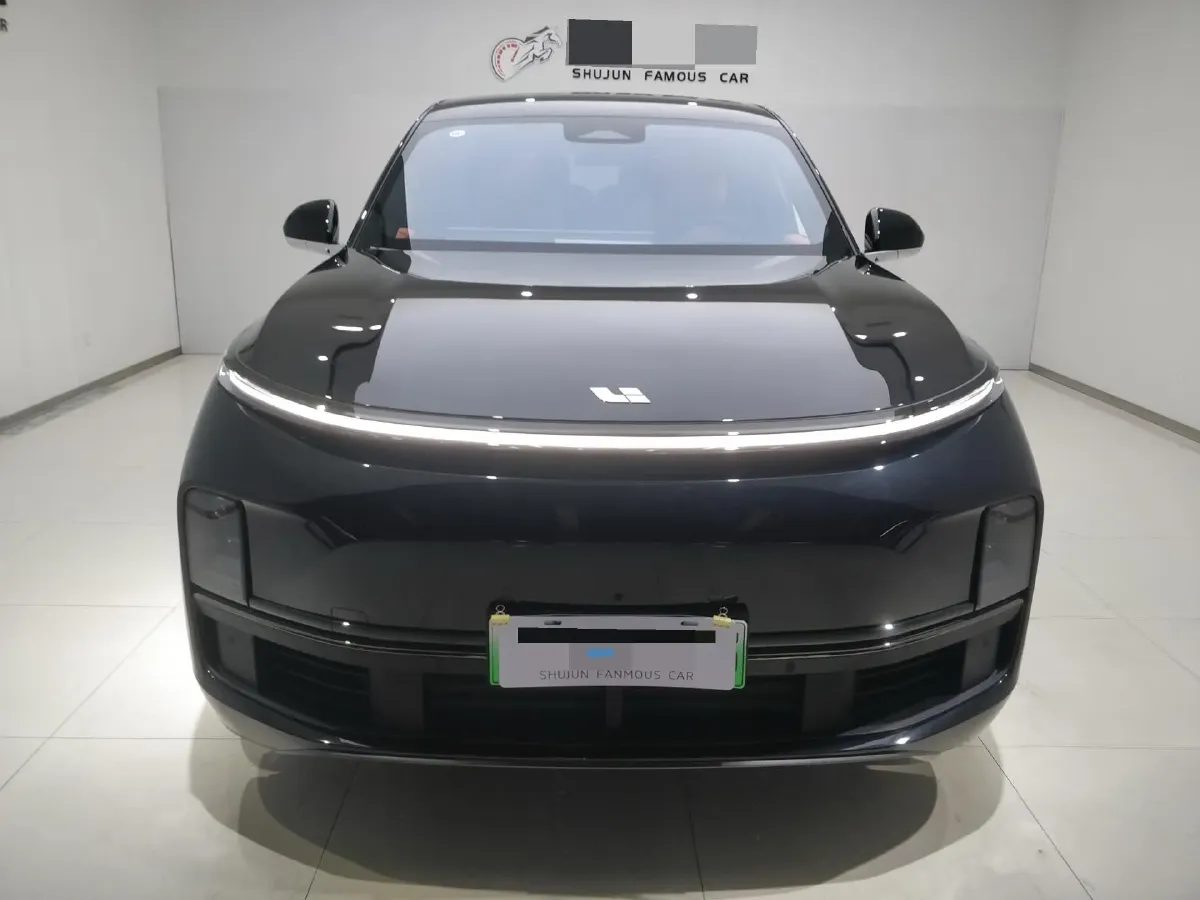 2024 Volvo S60 2.0T 197HP L4 7DCT,autocango,china used car exporter,china ev exporter,chinese used car exporter,chinese used ev exporter