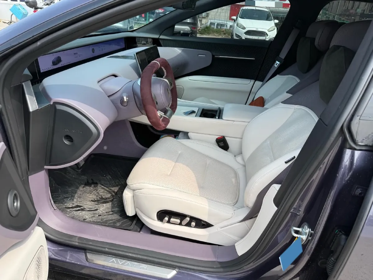 2025 Avatr 12 1.5T 156HP L4 REEV 39.05KWH,autocango,china used car exporter,china ev exporter,chinese used car exporter,chinese used ev exporter