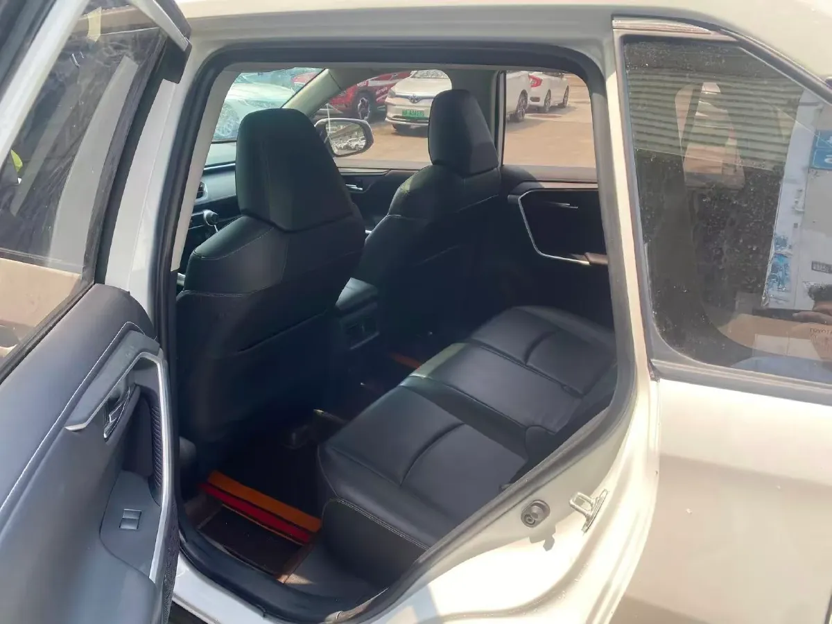 2023 Toyota RAV4 2.0L 171HP L4 CVT,autocango,china used car exporter,china ev exporter,chinese used car exporter,chinese used ev exporter