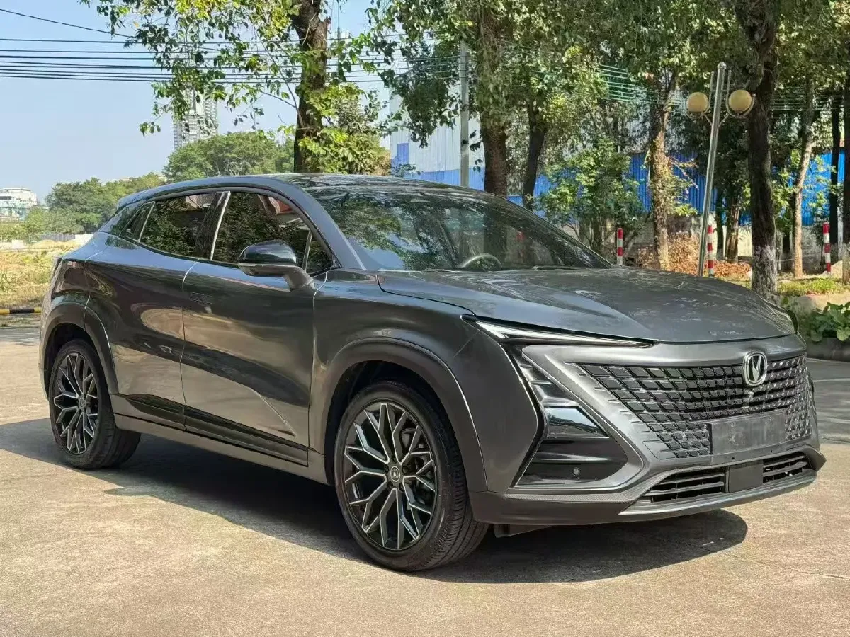 2022 ChangAn UNI-T 1.5T 188HP L4 7DCT,autocango,china used car exporter,china ev exporter,chinese used car exporter,chinese used ev exporter