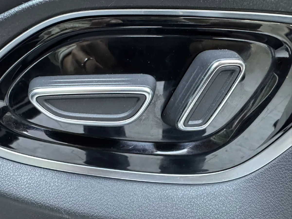 2021 GAC Trumpchi M6 1.5T 169HP L4 7DCT,autocango,china used car exporter,china ev exporter,chinese used car exporter,chinese used ev exporter