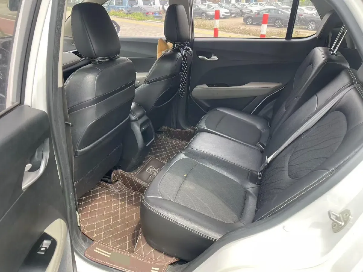 2017 BaoJun 310W 1.5L 105HP L4 6MT,autocango,china used car exporter,china ev exporter,chinese used car exporter,chinese used ev exporter