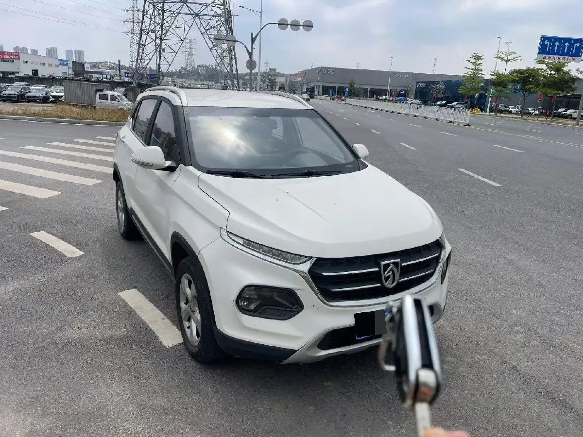 2017 BaoJun 310W 1.5L 105HP L4 6MT,autocango,china used car exporter,china ev exporter,chinese used car exporter,chinese used ev exporter