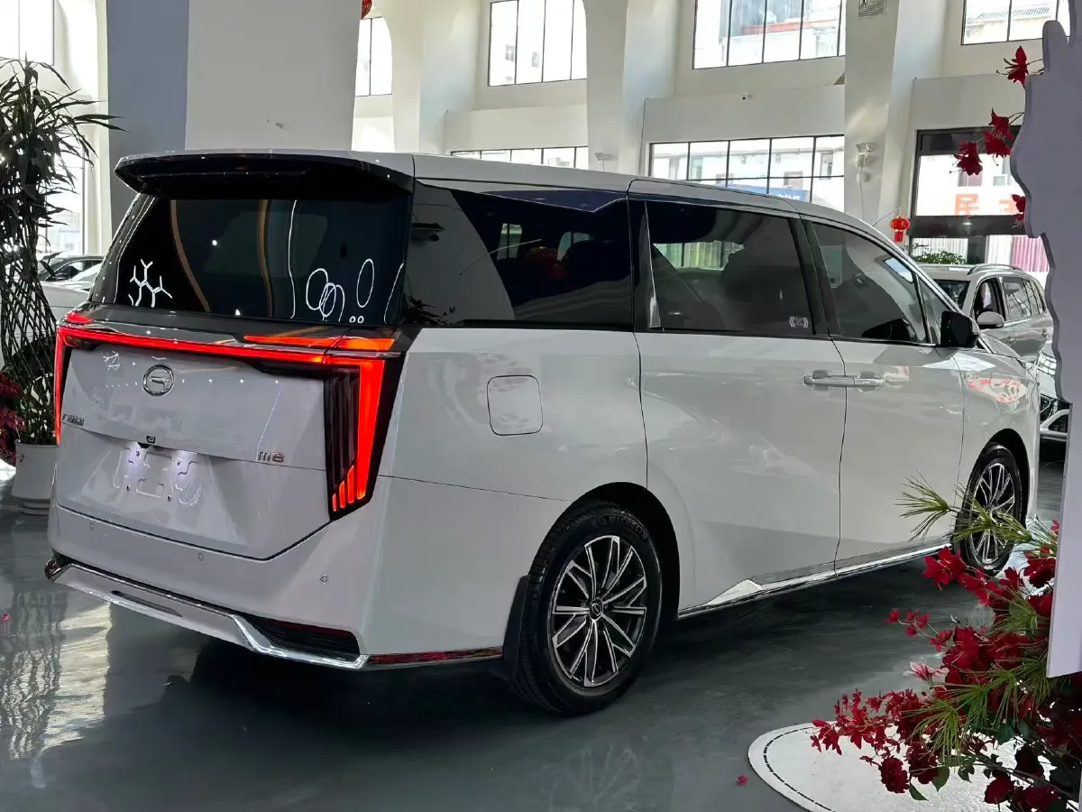 2023 GAC Trumpchi M8 2.0T 252HP L4 8AT,autocango,china used car exporter,china ev exporter,chinese used car exporter,chinese used ev exporter