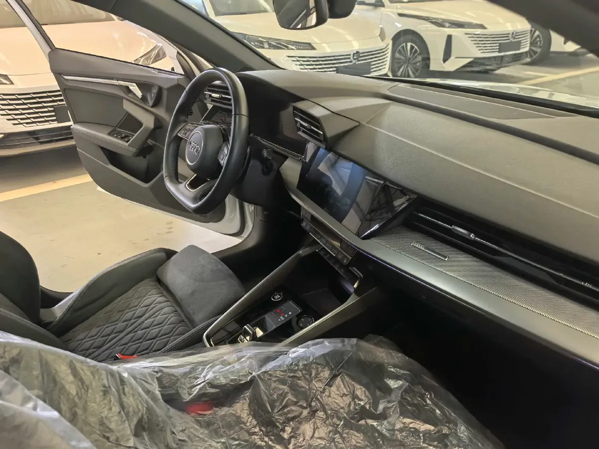 2024 Audi A3 1.4T 150HP L4 7DCT,autocango,china used car exporter,china ev exporter,chinese used car exporter,chinese used ev exporter