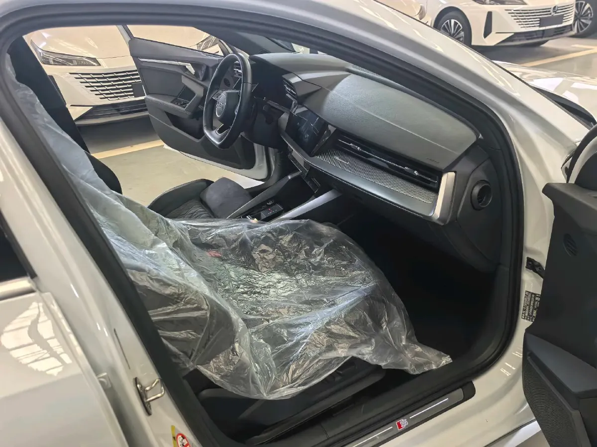 2024 Audi A3 1.4T 150HP L4 7DCT,autocango,china used car exporter,china ev exporter,chinese used car exporter,chinese used ev exporter