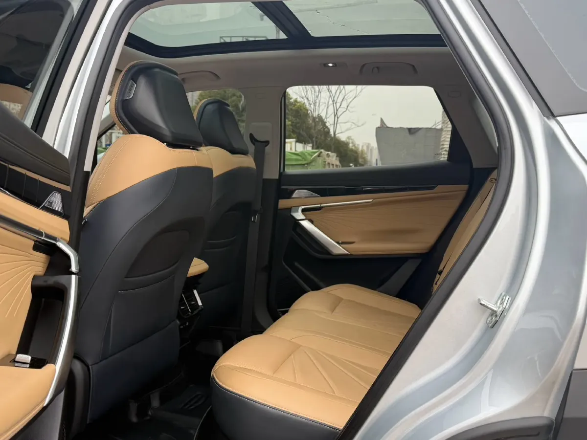 2023 Geely StarRay 1.5T 181HP L4 7DCT,autocango,china used car exporter,china ev exporter,chinese used car exporter,chinese used ev exporter