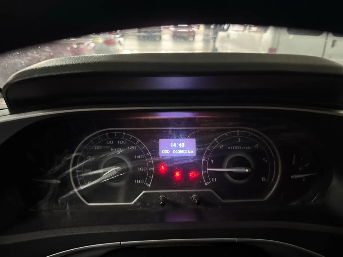 2015 MAXUS XinTu V80 2.5T 136HP L4 5MT,autocango,china used car exporter,china ev exporter,chinese used car exporter,chinese used ev exporter