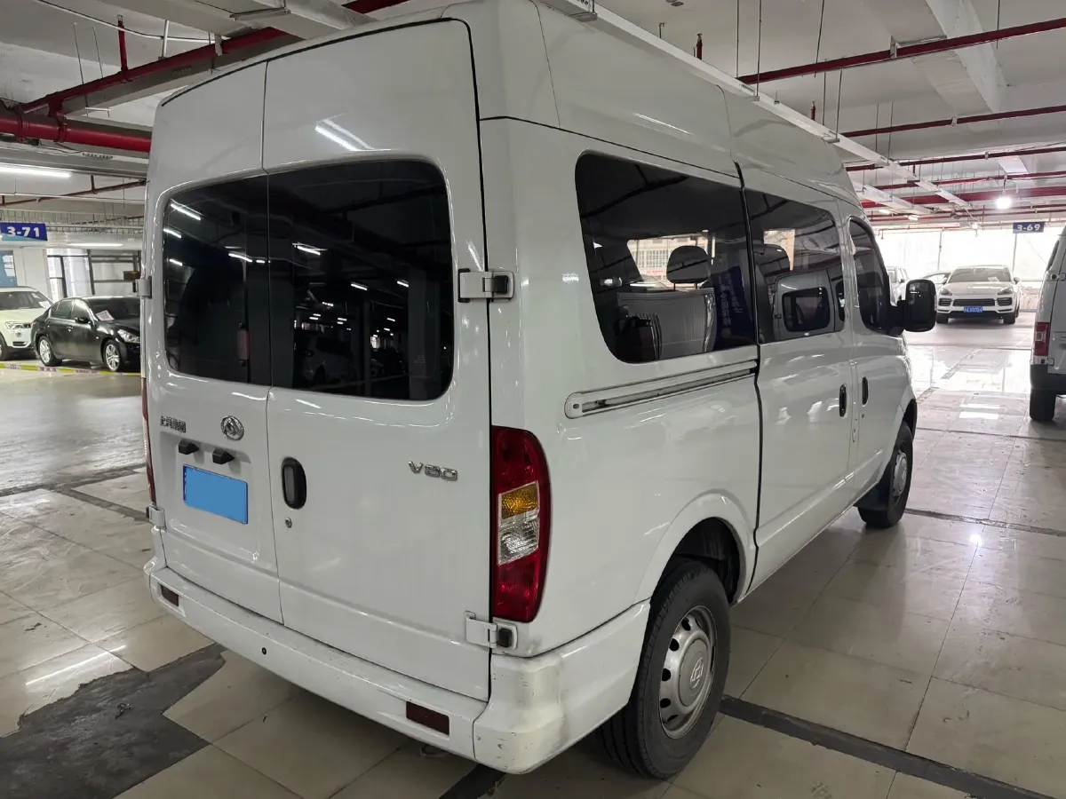 2015 MAXUS XinTu V80 2.5T 136HP L4 5MT,autocango,china used car exporter,china ev exporter,chinese used car exporter,chinese used ev exporter