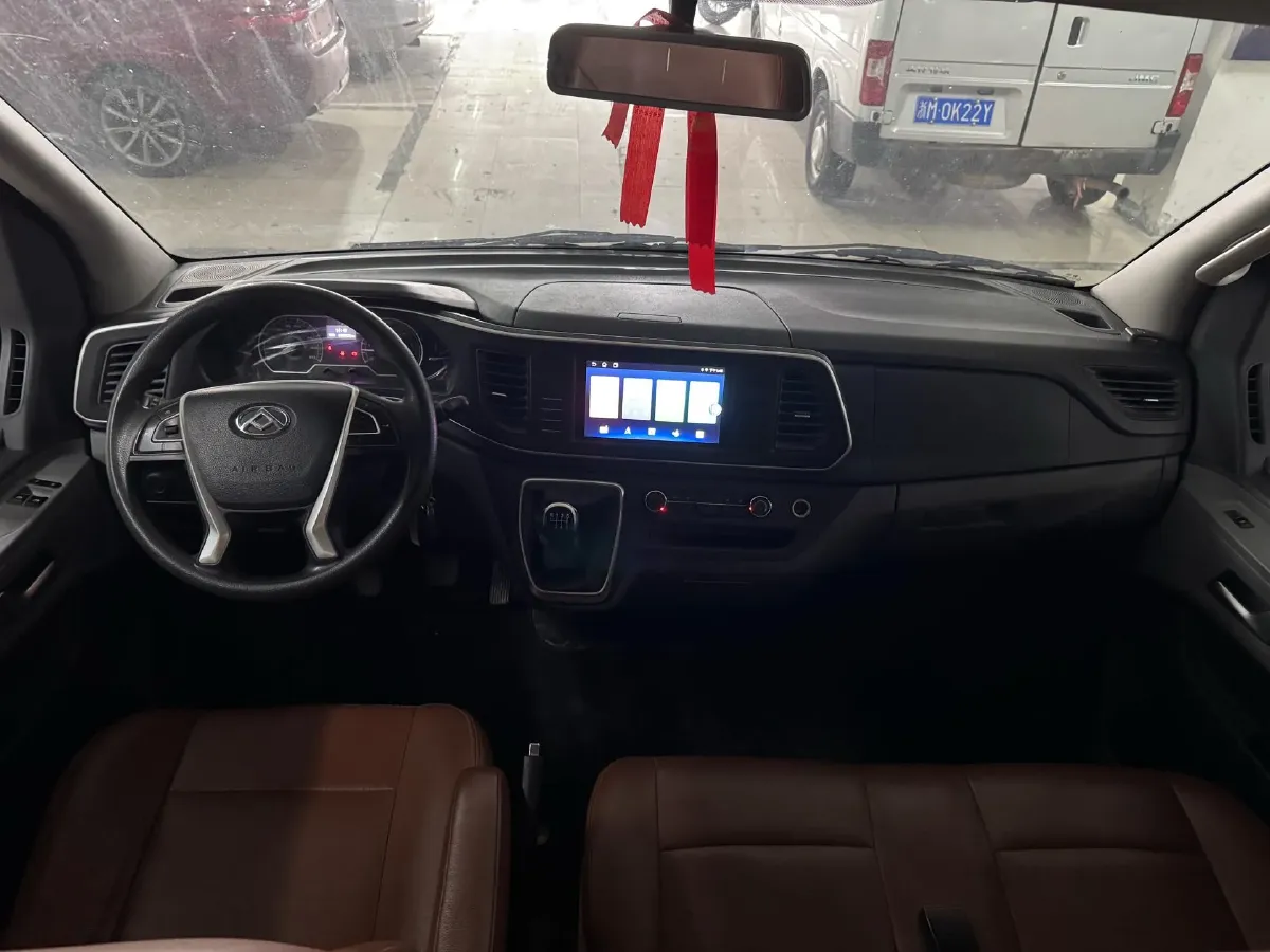 2015 MAXUS XinTu V80 2.5T 136HP L4 5MT,autocango,china used car exporter,china ev exporter,chinese used car exporter,chinese used ev exporter