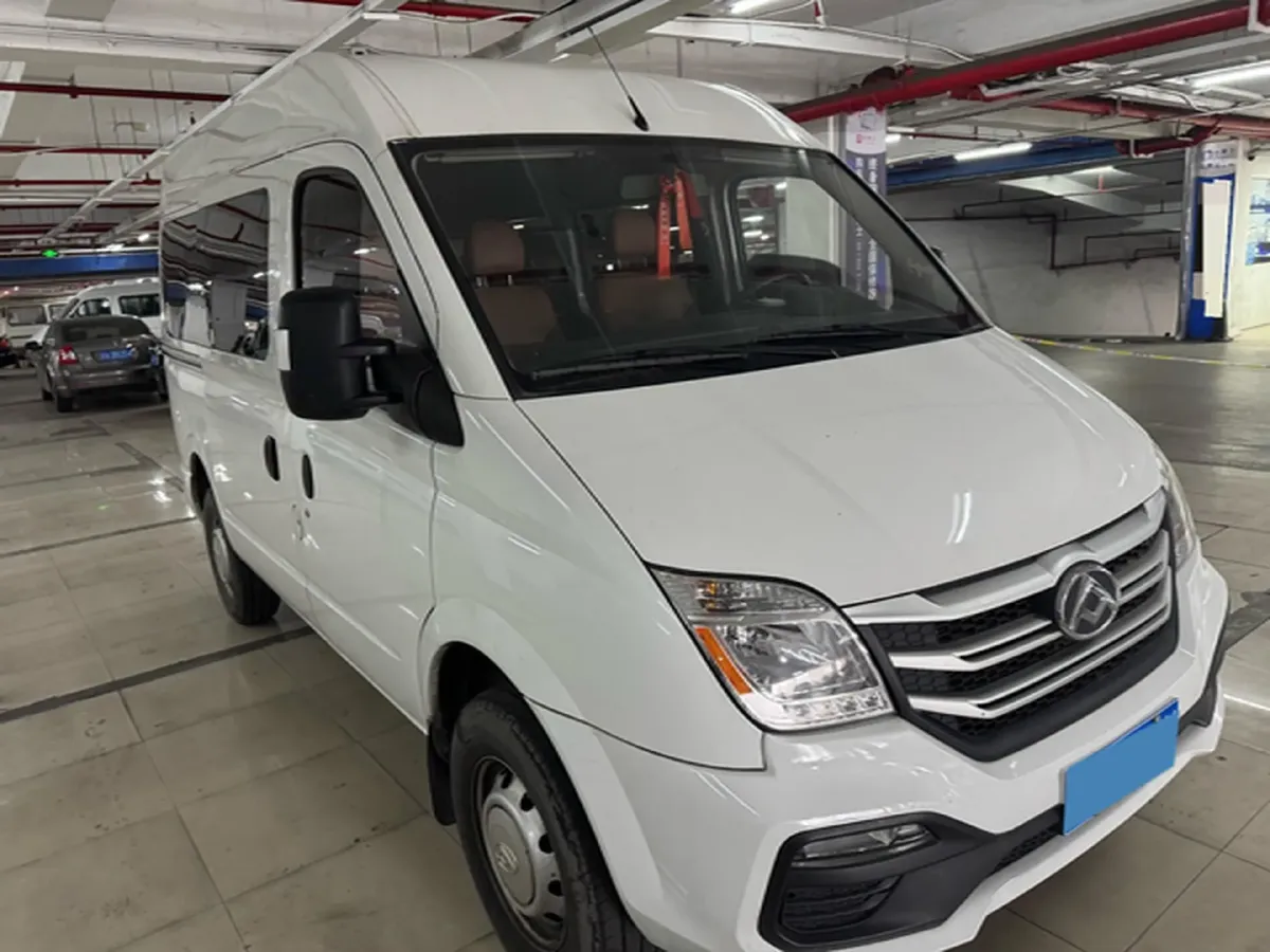 2015 MAXUS XinTu V80 2.5T 136HP L4 5MT,autocango,china used car exporter,china ev exporter,chinese used car exporter,chinese used ev exporter