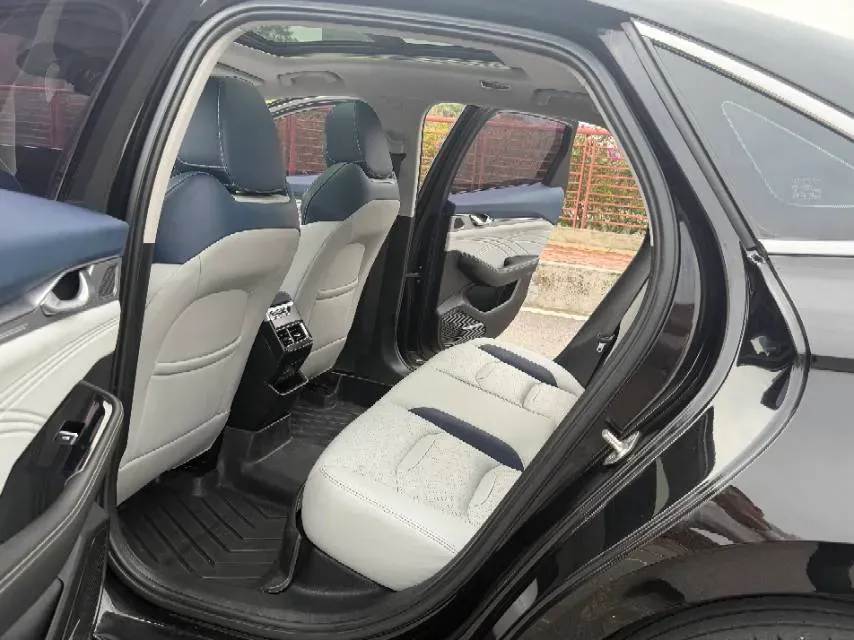 2021 Geely Preface 2.0T 190HP L4 7DCT,autocango,china used car exporter,china ev exporter,chinese used car exporter,chinese used ev exporter