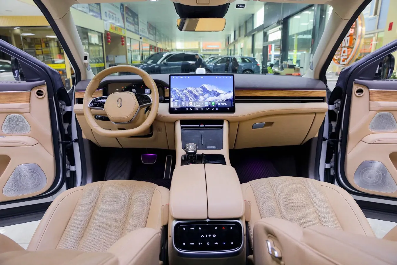 2024 AITO AITO M7 1.5T 152HP L4 REEV 40KWH,autocango,china used car exporter,china ev exporter,chinese used car exporter,chinese used ev exporter