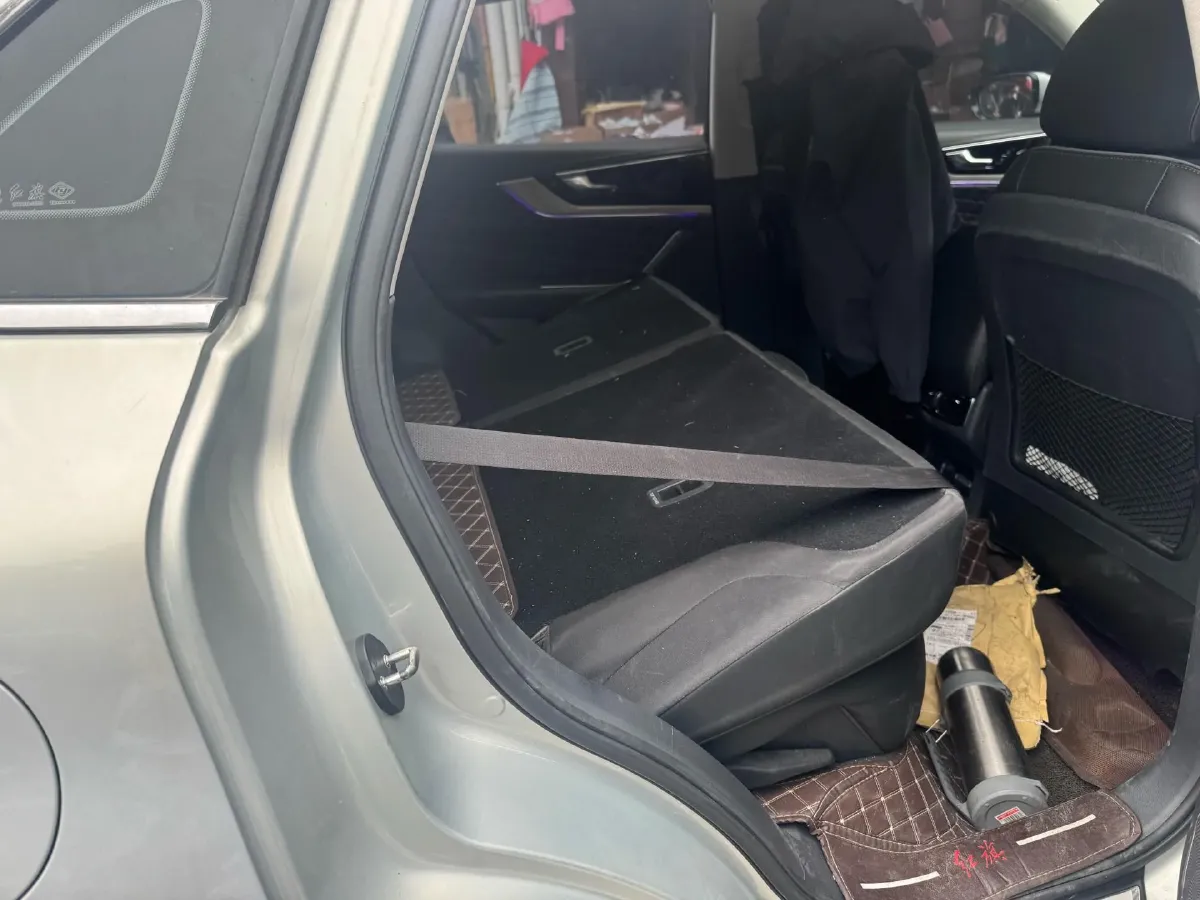 2019 HongQi HS5 2.0T 224HP L4 6AT,autocango,china used car exporter,china ev exporter,chinese used car exporter,chinese used ev exporter