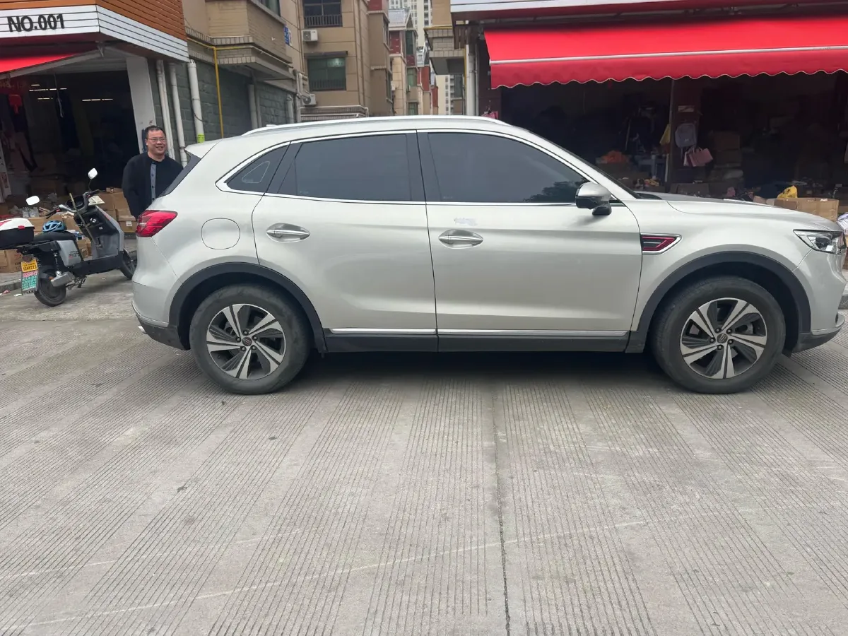 2019 HongQi HS5 2.0T 224HP L4 6AT,autocango,china used car exporter,china ev exporter,chinese used car exporter,chinese used ev exporter