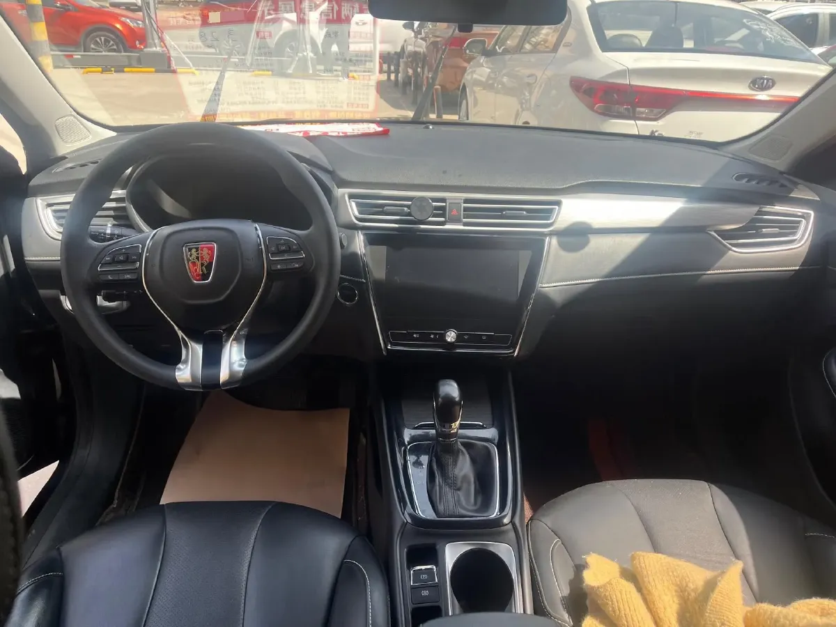 2020 Roewe i5 1.5L 120HP L4 CVT,autocango,china used car exporter,china ev exporter,chinese used car exporter,chinese used ev exporter