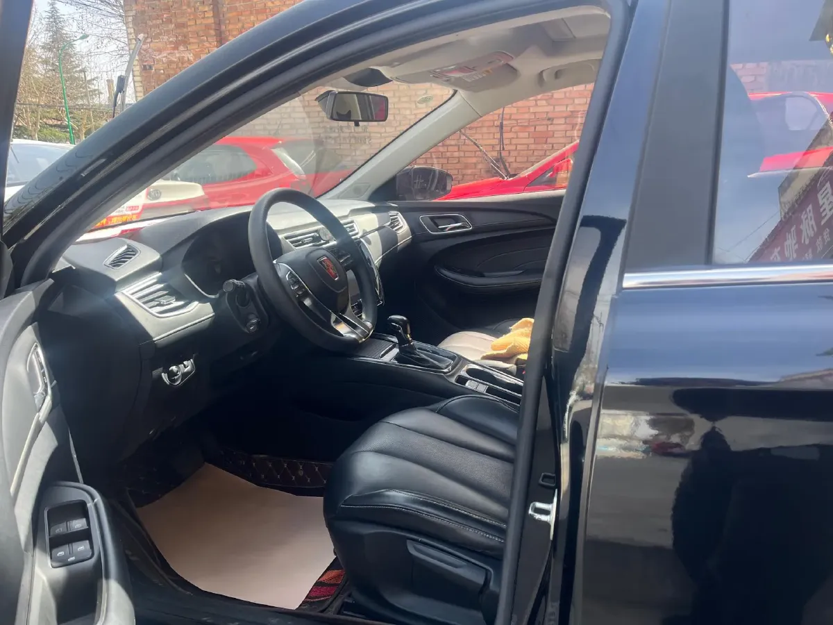 2020 Roewe i5 1.5L 120HP L4 CVT,autocango,china used car exporter,china ev exporter,chinese used car exporter,chinese used ev exporter