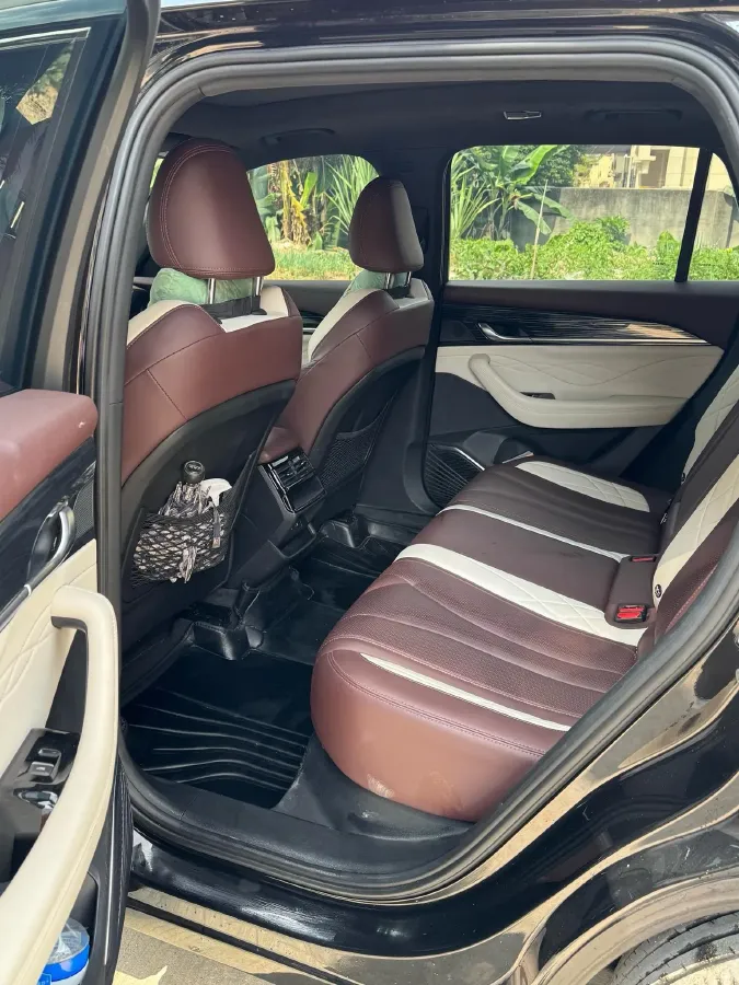 2021 Geely Monjaro 2.0T 218HP L4 7DCT,autocango,china used car exporter,china ev exporter,chinese used car exporter,chinese used ev exporter