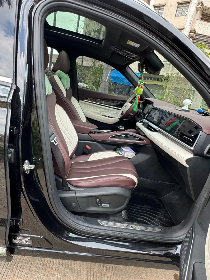 2021 Geely Monjaro 2.0T 218HP L4 7DCT,autocango,china used car exporter,china ev exporter,chinese used car exporter,chinese used ev exporter