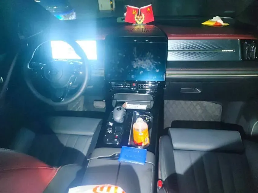 2024 GAC Trumpchi M8 2.0T 252HP L4 8AT,autocango,china used car exporter,china ev exporter,chinese used car exporter,chinese used ev exporter