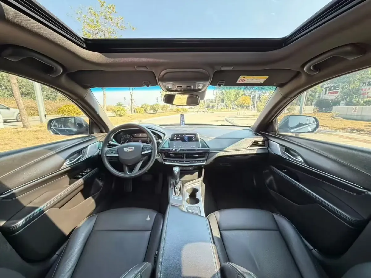 2023 Cadillac CT4 2.0T 237HP L4 8AT,autocango,china used car exporter,china ev exporter,chinese used car exporter,chinese used ev exporter