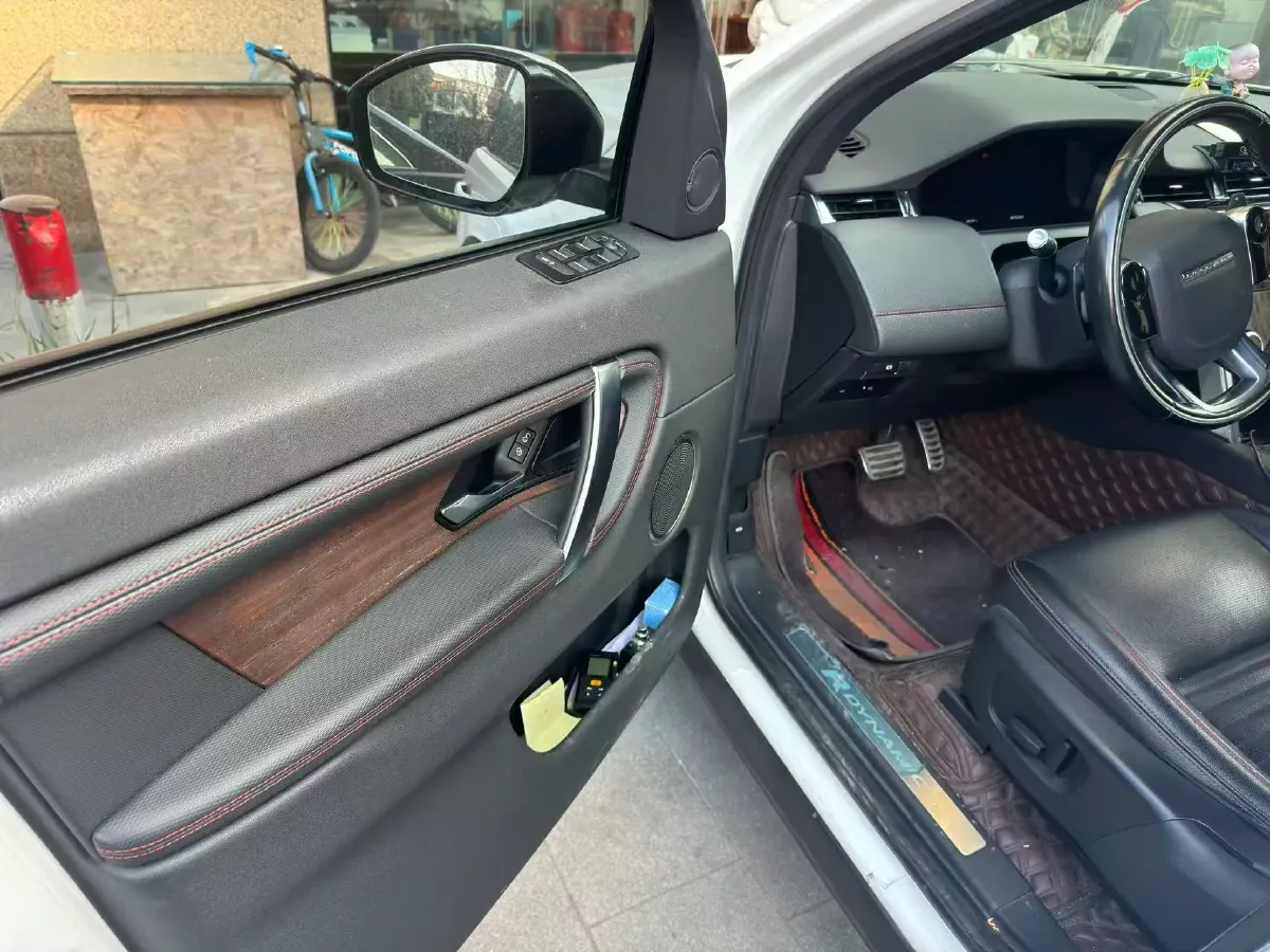 2020 Land Rover Discovery Sport 2.0T 249HP L4 9AT,autocango,china used car exporter,china ev exporter,chinese used car exporter,chinese used ev exporter