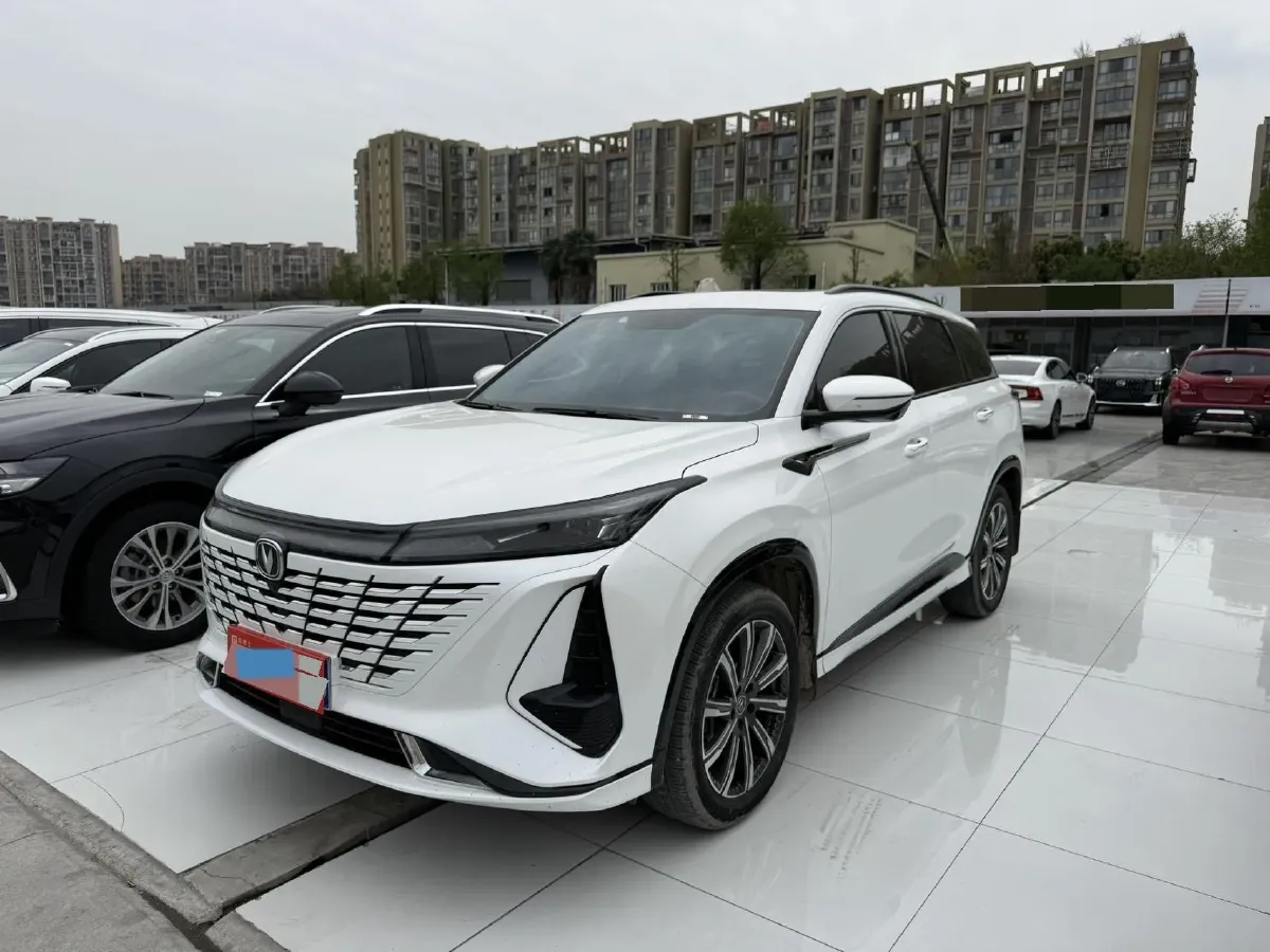 2023 ChangAn CS75 Plus 2.0T 233HP L4 8AT,autocango,china used car exporter,china ev exporter,chinese used car exporter,chinese used ev exporter