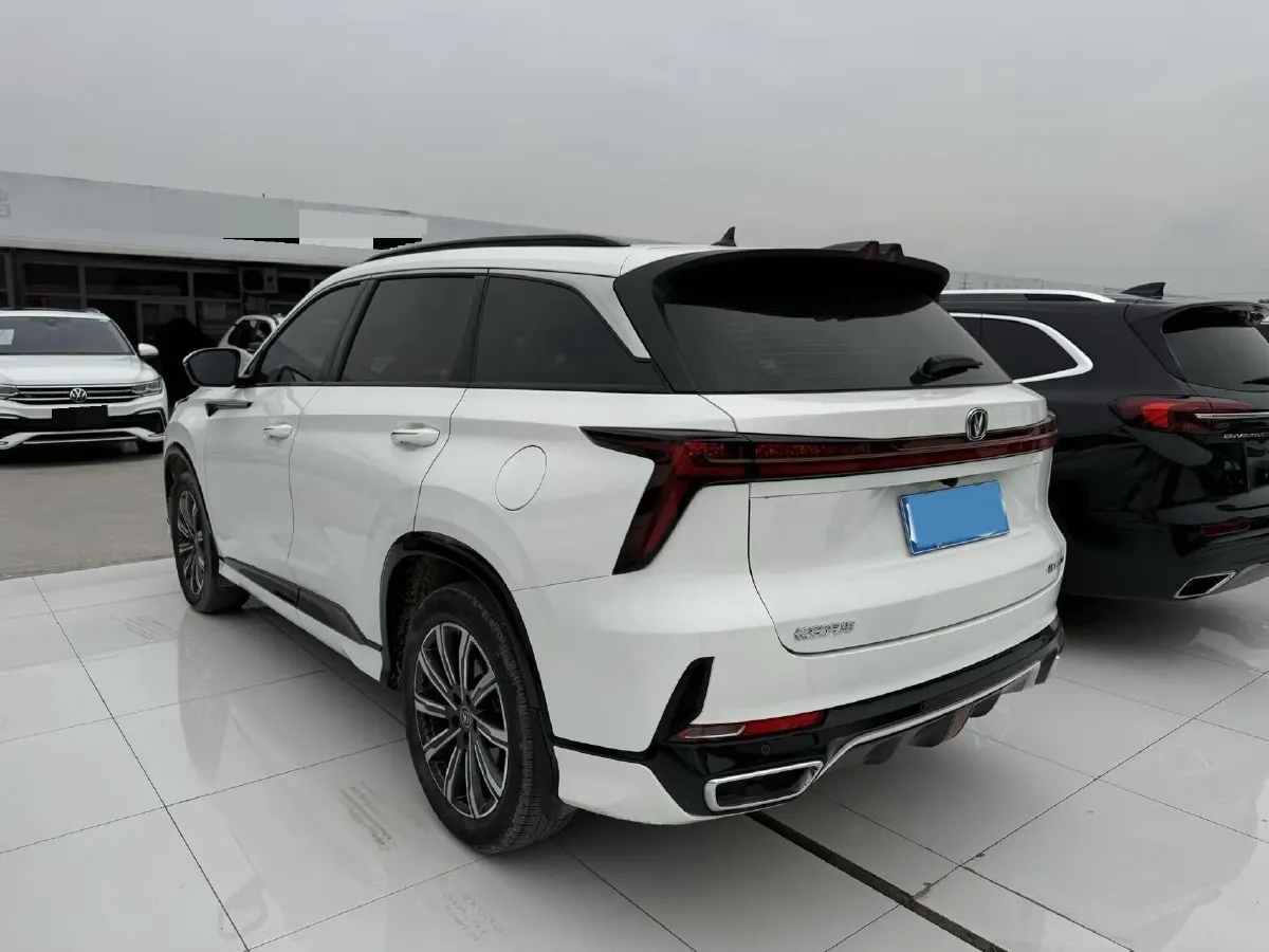 2023 ChangAn CS75 Plus 2.0T 233HP L4 8AT,autocango,china used car exporter,china ev exporter,chinese used car exporter,chinese used ev exporter