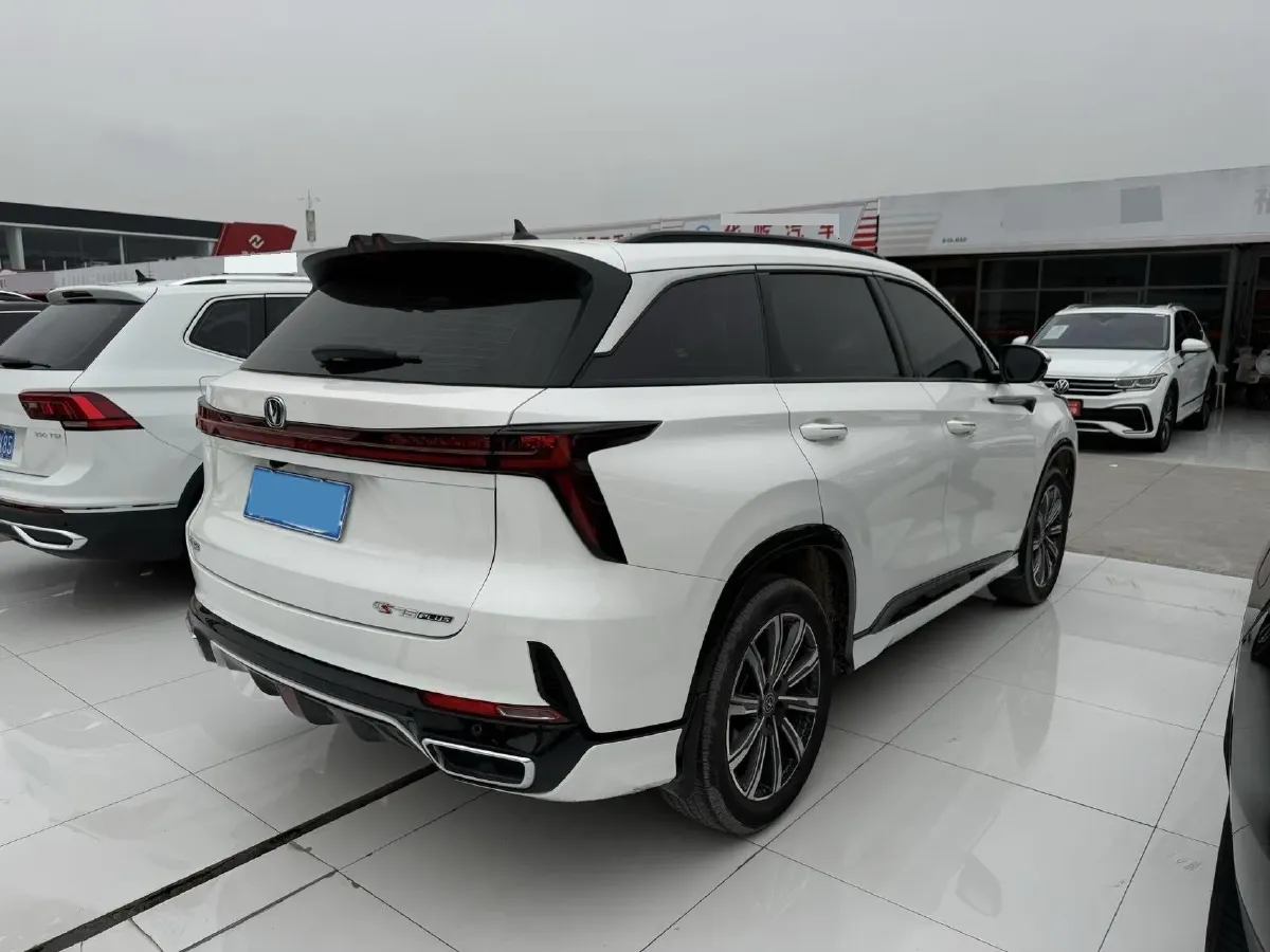 2023 ChangAn CS75 Plus 2.0T 233HP L4 8AT,autocango,china used car exporter,china ev exporter,chinese used car exporter,chinese used ev exporter