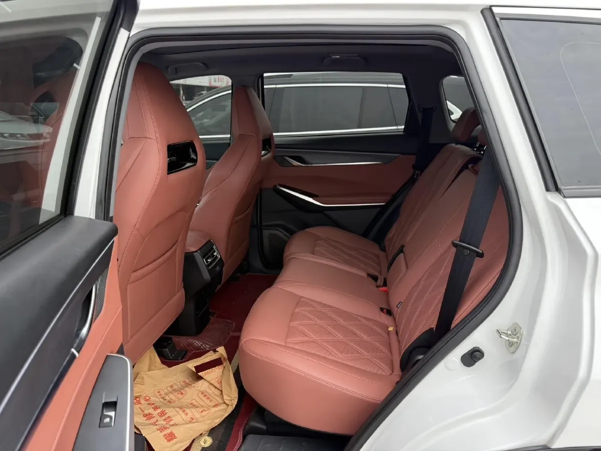 2023 ChangAn CS75 Plus 2.0T 233HP L4 8AT,autocango,china used car exporter,china ev exporter,chinese used car exporter,chinese used ev exporter