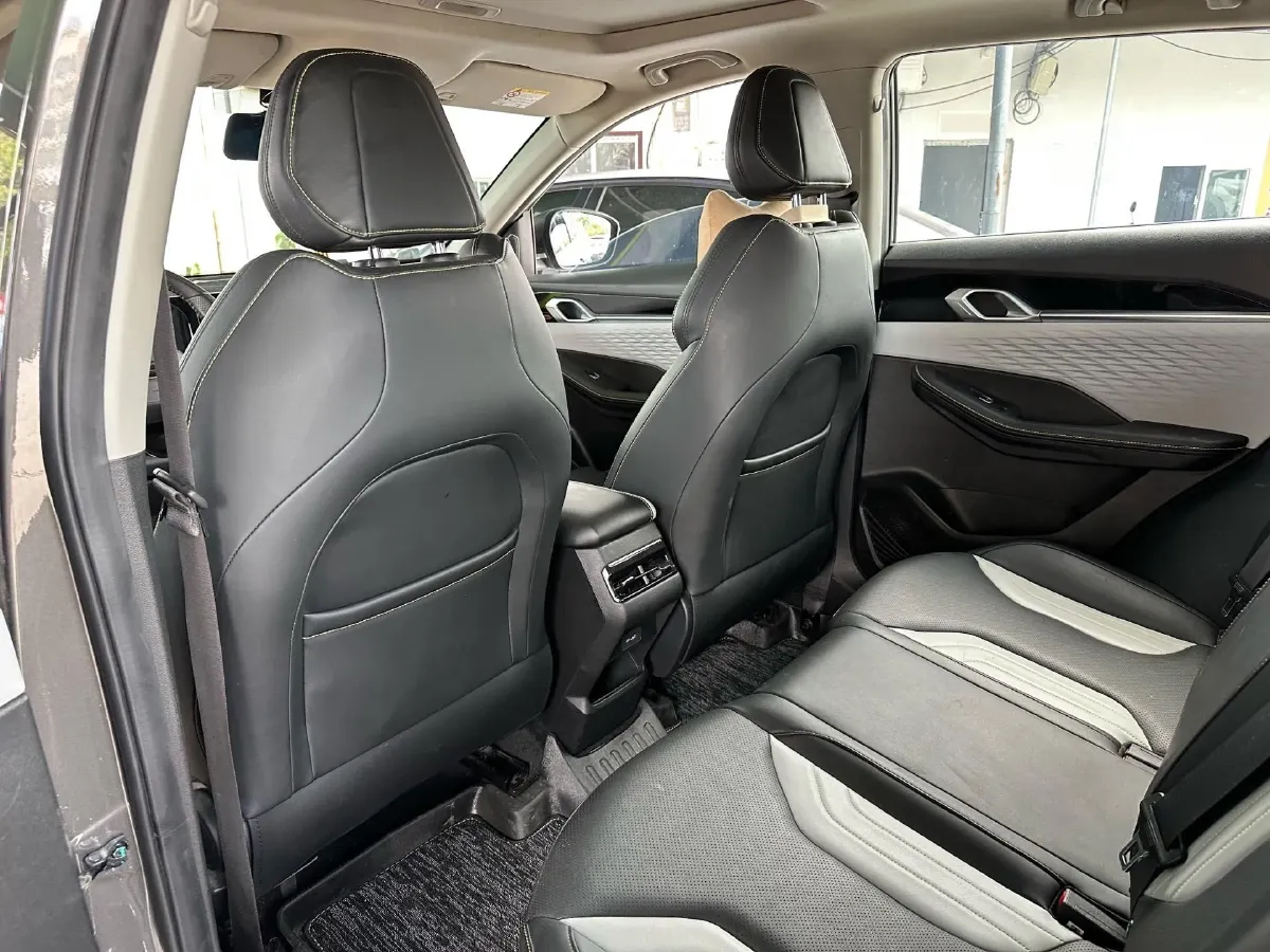 2022 Geely Coolray 1.5T 181HP L4 7DCT,autocango,china used car exporter,china ev exporter,chinese used car exporter,chinese used ev exporter