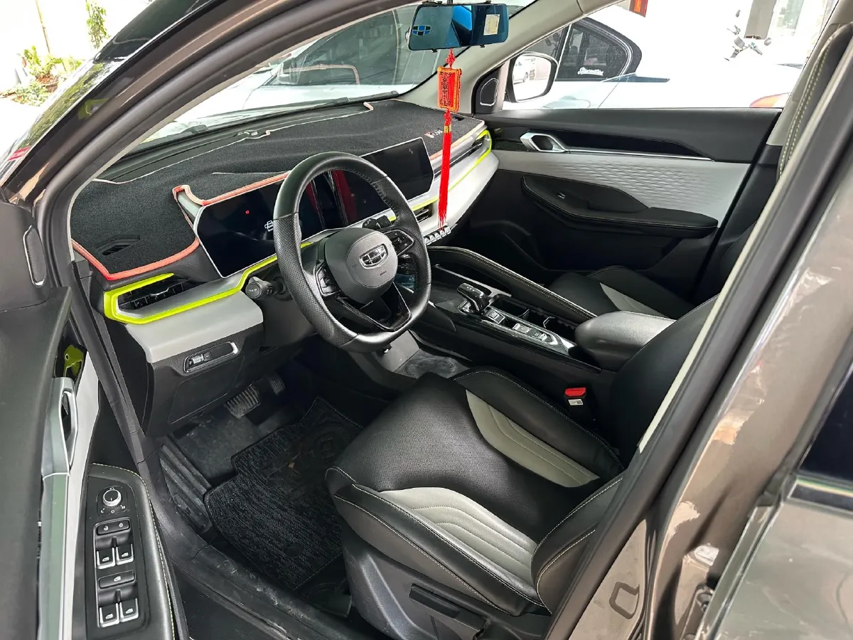 2022 Geely Coolray 1.5T 181HP L4 7DCT,autocango,china used car exporter,china ev exporter,chinese used car exporter,chinese used ev exporter