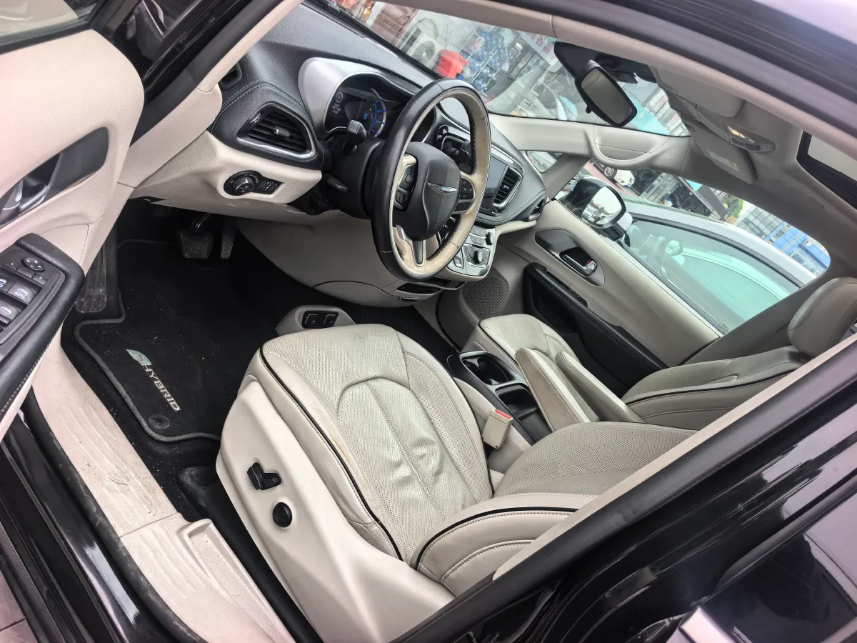 2018 Chrysler Pacifica 3.6L 245HP V6 E-CVT PHEV 16KWH,autocango,china used car exporter,china ev exporter,chinese used car exporter,chinese used ev exporter