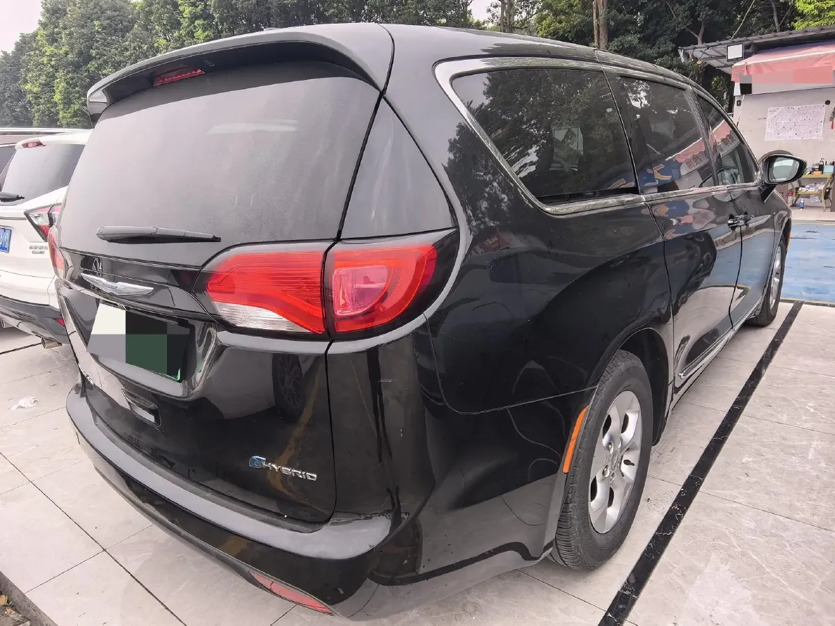 2018 Chrysler Pacifica 3.6L 245HP V6 E-CVT PHEV 16KWH,autocango,china used car exporter,china ev exporter,chinese used car exporter,chinese used ev exporter